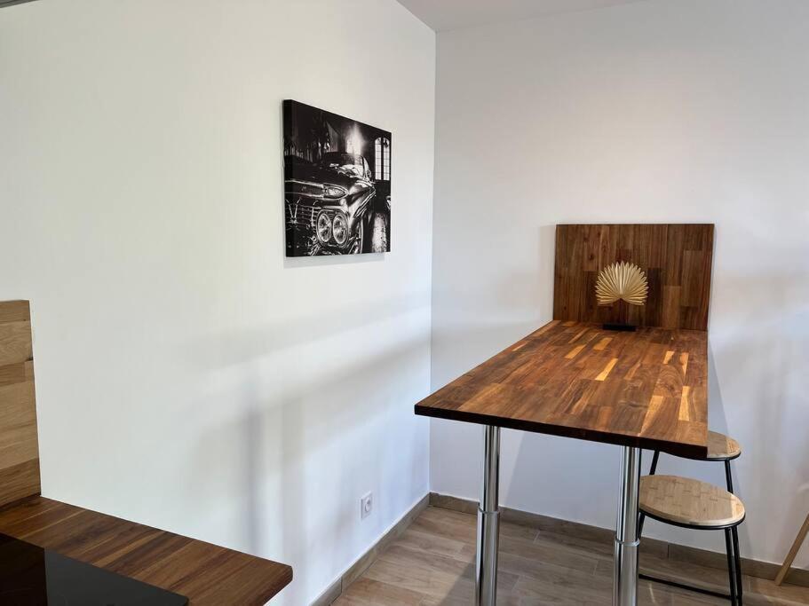 L'Escale De « Nuits » Apartment Luaran gambar